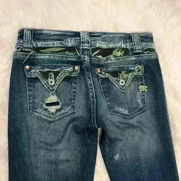 Miss Me Camo Accent Size 30” Waist Jeans - Picture 10 of 11